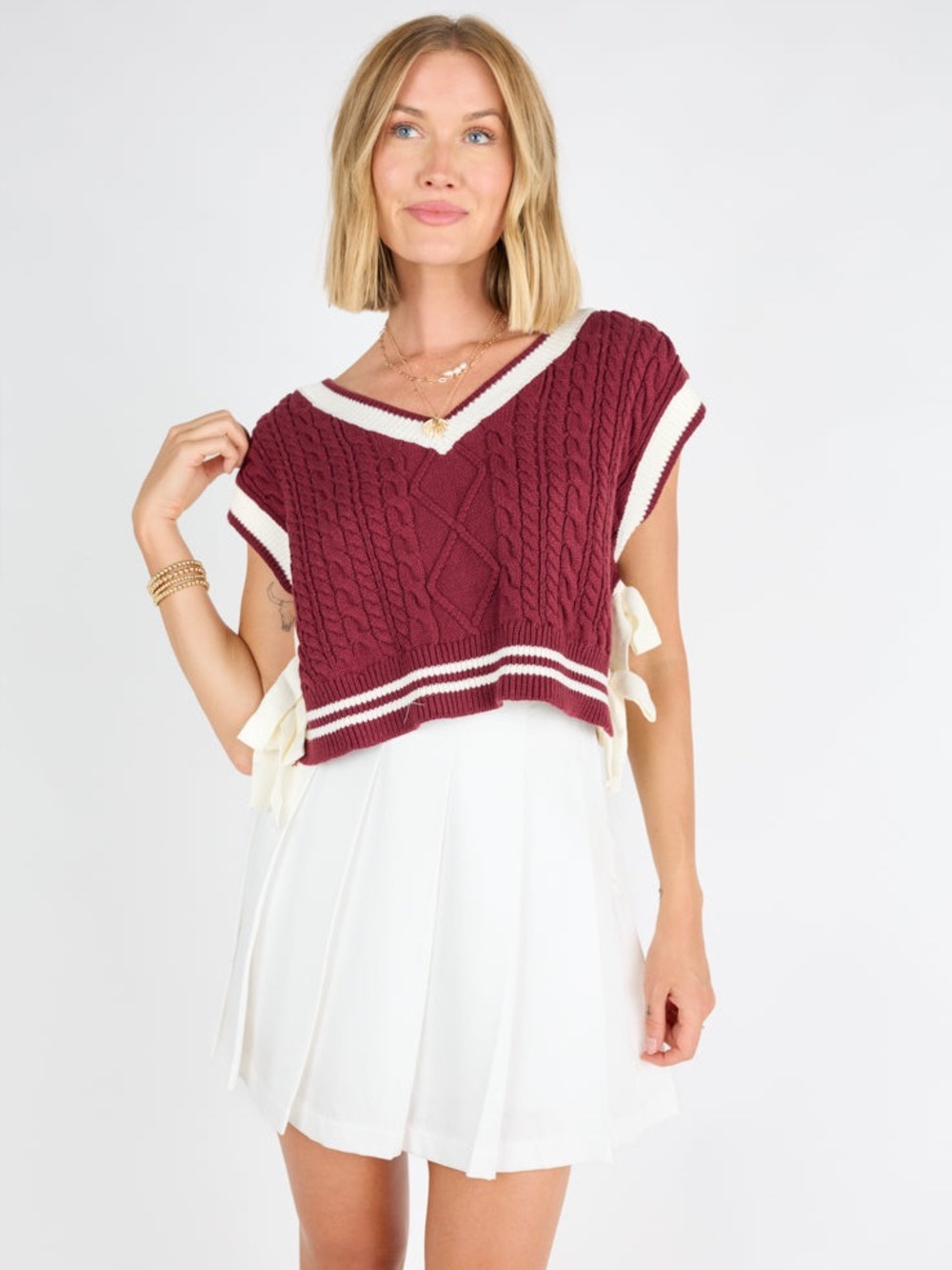 Day & Moon Cropped Sweater Vest Maroon White Small
